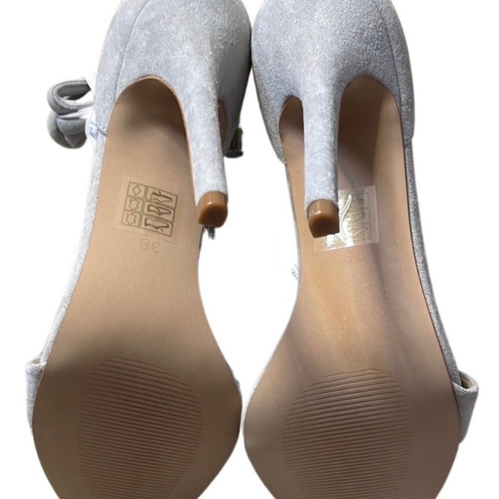 The Mode Collective Mink Sandal in Oyster Suede Size 36 (6) - Picture 8 of 16